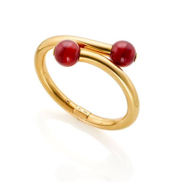 Weingrill gold and carnelian bangle