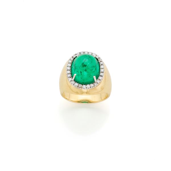 Gold ring with emerald and diamonds