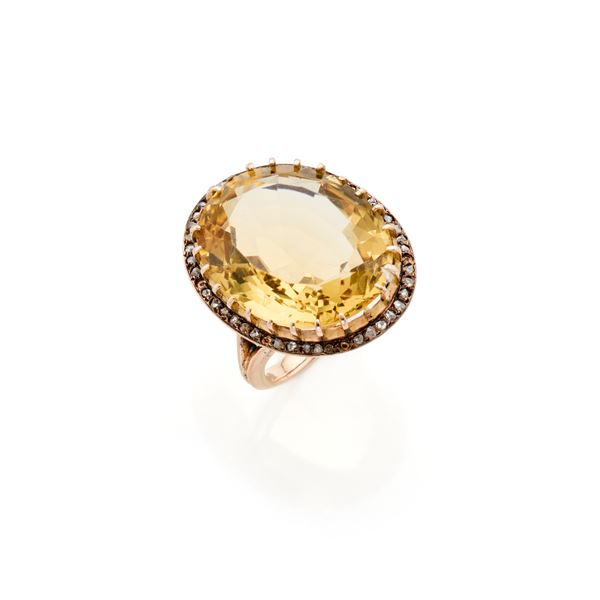 Gold ring with quartz