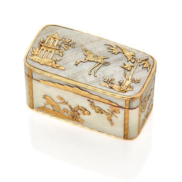  Gold box with mother-of-pearl