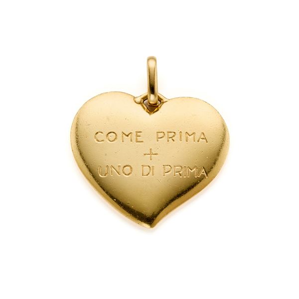 Chiappe gold pendant 