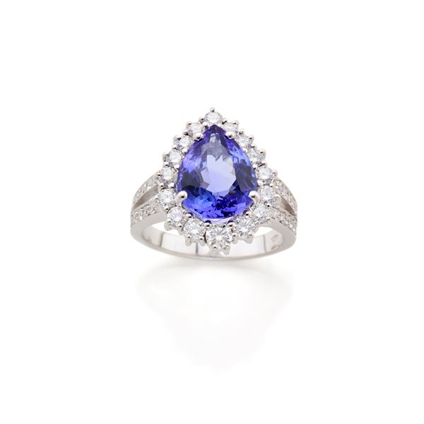 Gold ring with diamonds and tanzanite