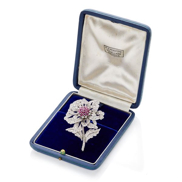 Convertible flower brooch in gold with diamonds and rubies