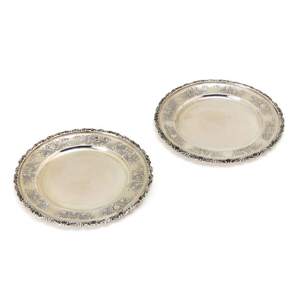 Silver pair of Ventrella plates