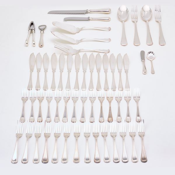 Silver cutlery set