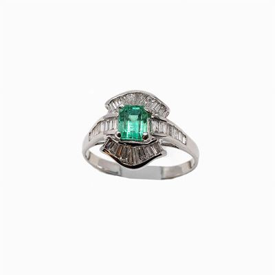 Anello Oro Bianco e Smeraldo