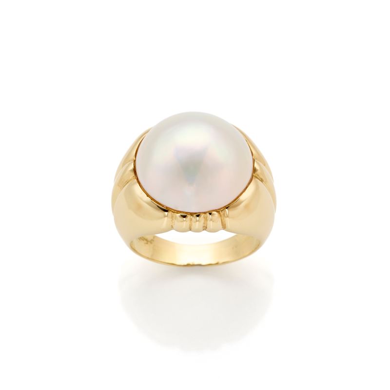 Anello in oro con perla