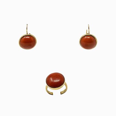 Orecchini e Anello in Oro e Corallo