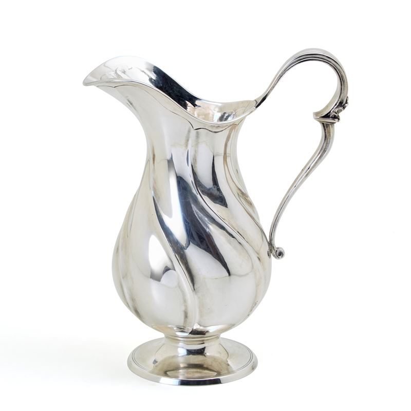 Caraffa in argento firmata Codevilla