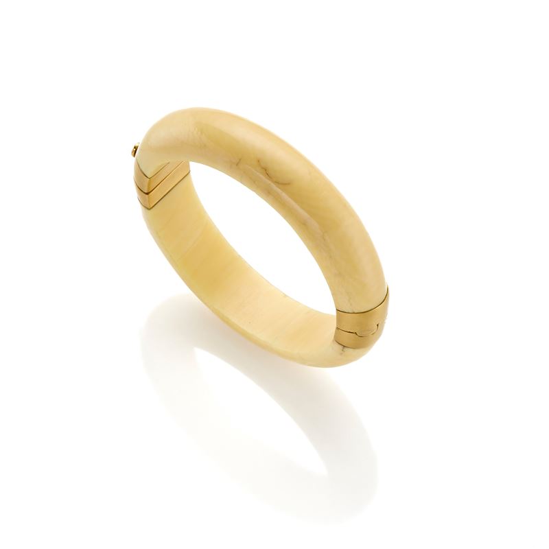 Bracciale rifinito in oro