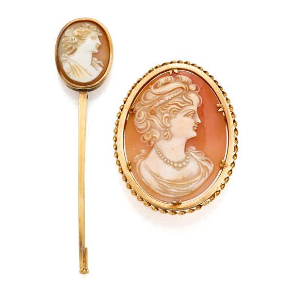 Due cammei in oro