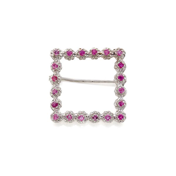Spilla in oro e corindoni rosa