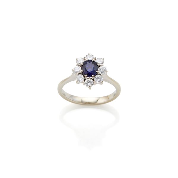 Anello in oro con zaffiro e diamanti