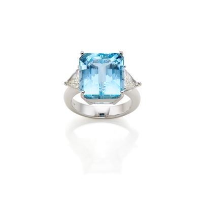 Anello in Oro con Acquamarina e Diamanti
