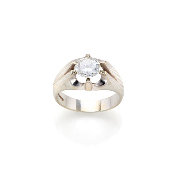 Anello in oro e diamante