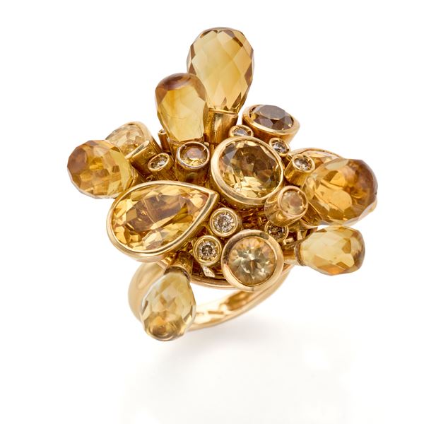 Anello in oro con quarzi