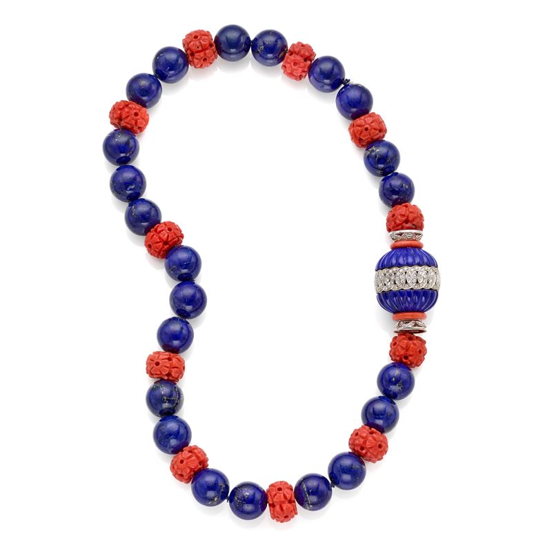 Collana in lapis e corallo