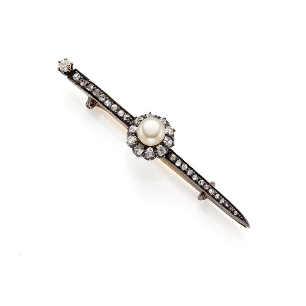 Spilla in oro, argento con perla e diamanti
