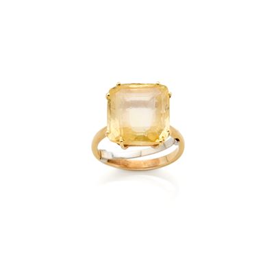 Anello in Oro con Zaffiro