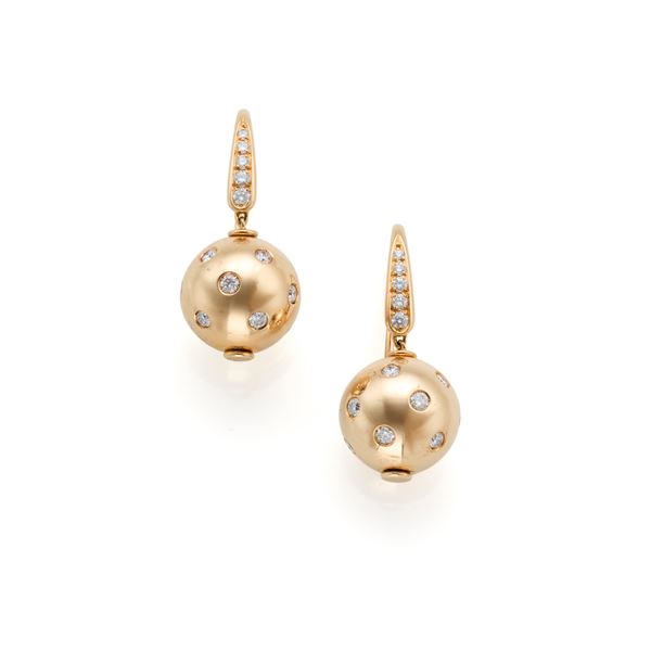 Orecchini in oro e diamanti