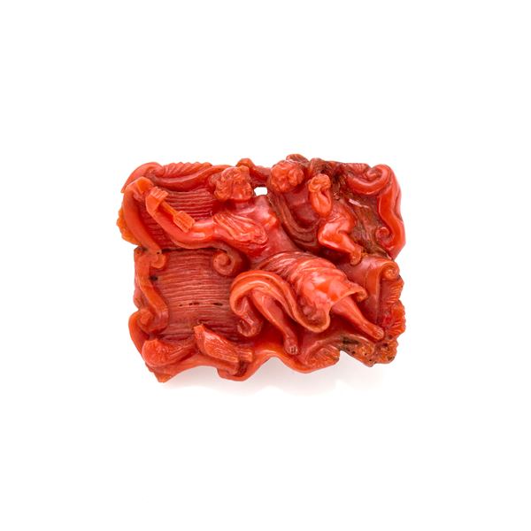 Gold brooch with coral