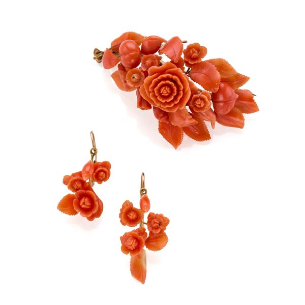 Gold and coral brooch and earrings  - Auction GIOIELLI, OROLOGI E LUXURY GOODS - Faraone Casa d'Aste