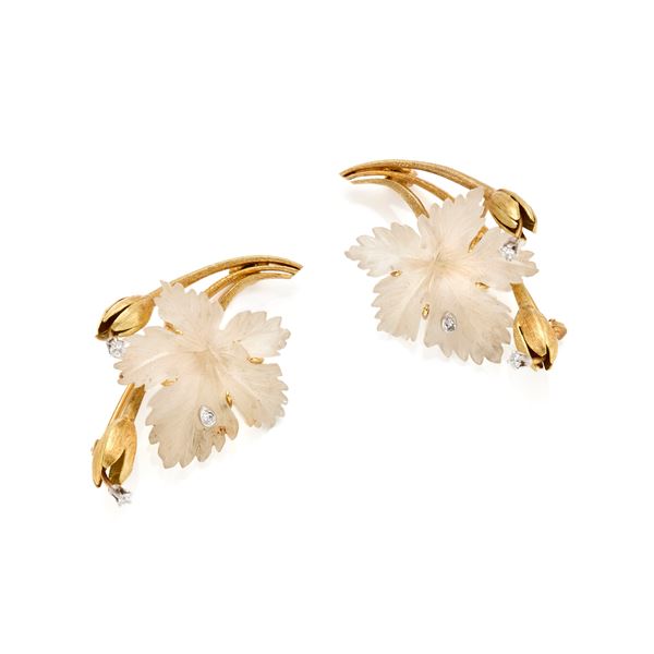Coppia di spille in oro con cristallo di rocca  - Asta GIOIELLI, OROLOGI E LUXURY GOODS - Faraone Casa d'Aste