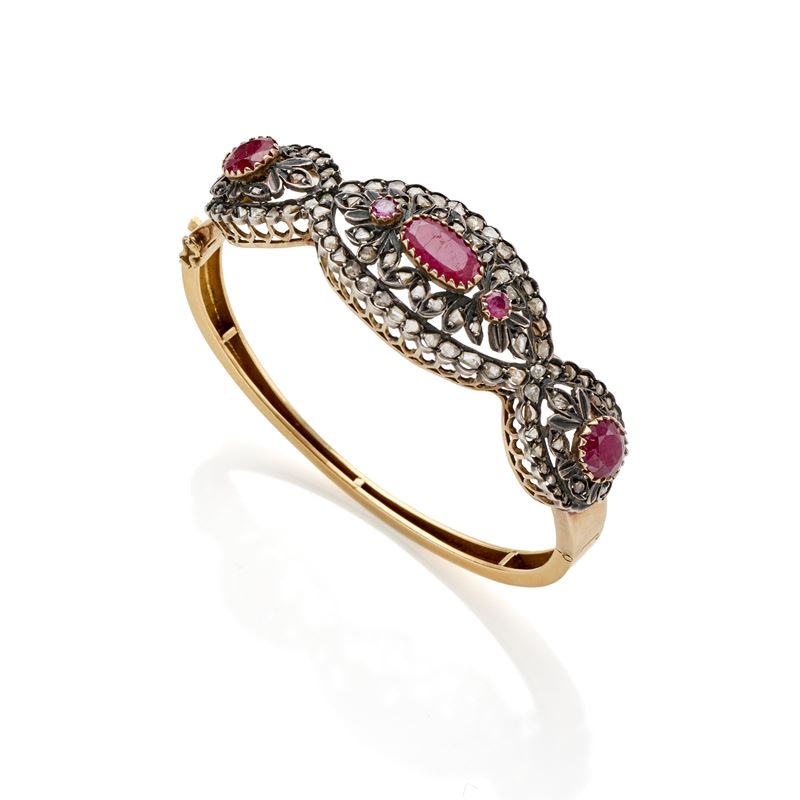 Bracciale in oro e argento con rubini e diamanti
