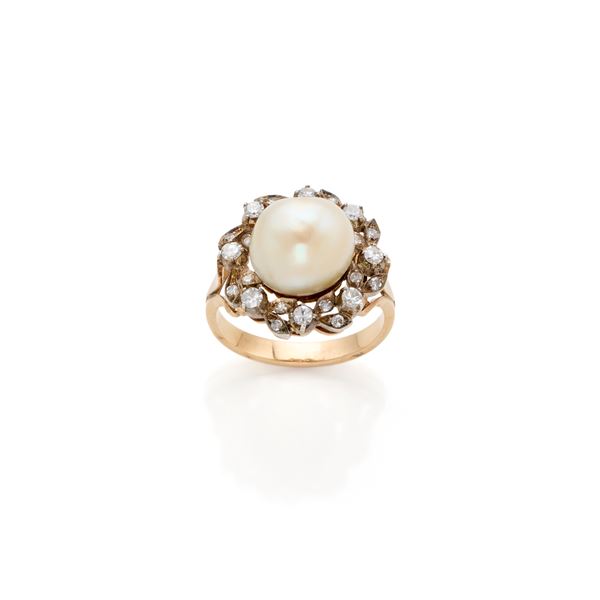 Anello con perla naturale 