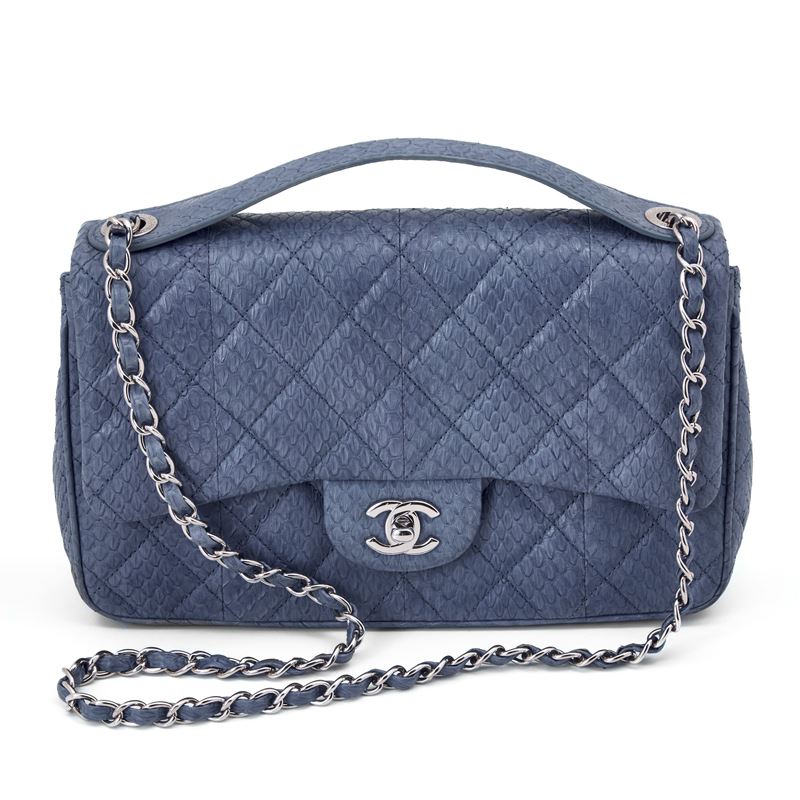 Chanel Timeless in pitone azzurro