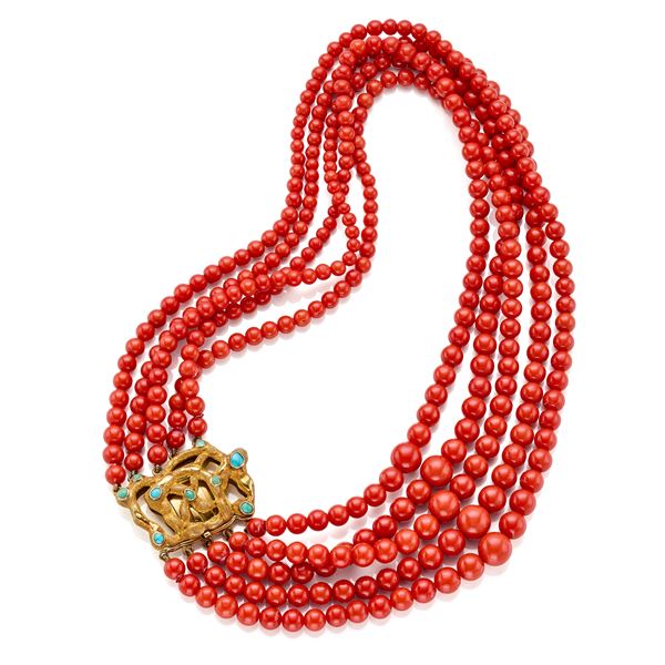 Collana in coralli con chiusura in oro 
