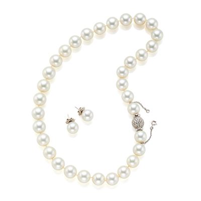 Collana e Orecchini in Oro con Perle