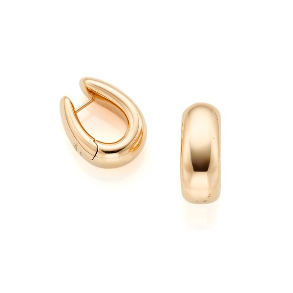 Pomellato earrings in gold