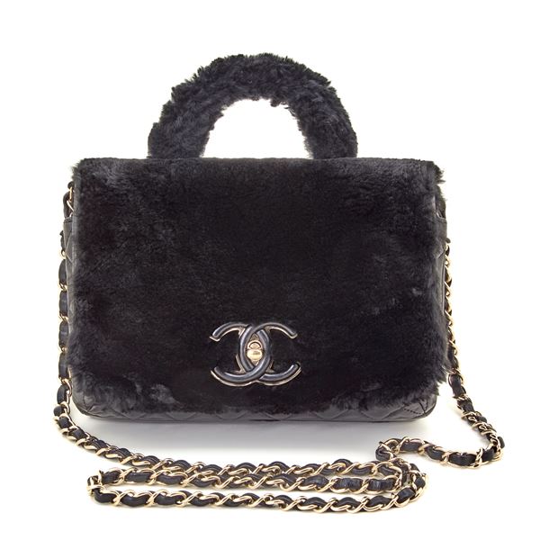 Borsa Chanel in shearling 
