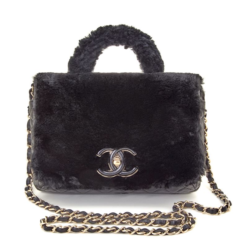 Borsa Chanel in shearling