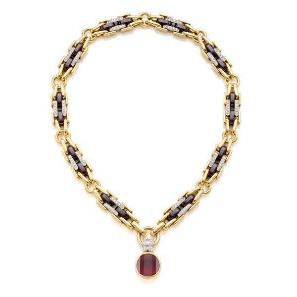 Pomellato gold pendant necklace