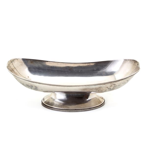 Silver centrepiece