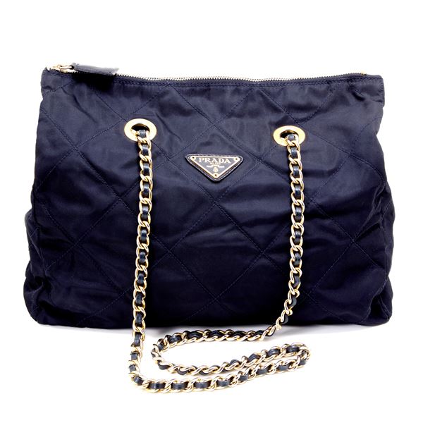 Prada : Borsa a spalla Prada  - Asta GIOIELLI, OROLOGI E LUXURY GOODS - Faraone Casa d'Aste