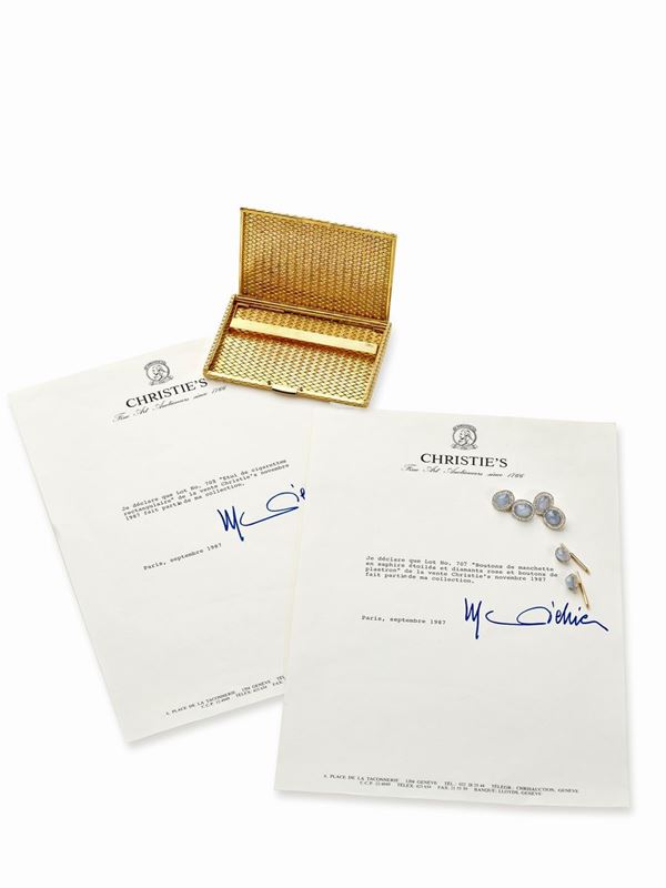 Portasigarette in oro e set di gemelli e bottoni in oro e gemme 