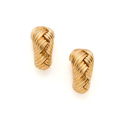 Orecchini in oro giallo 18 Kt con motivo ad intreccio