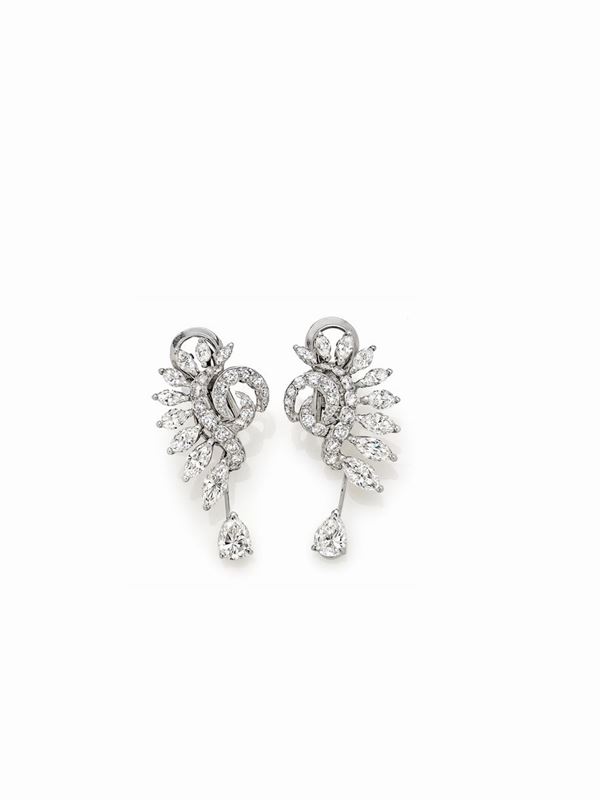 Orecchini in platino e oro bianco con diamanti
