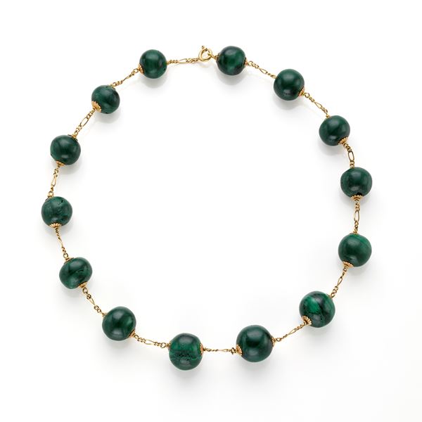 Gold necklace with malachite 