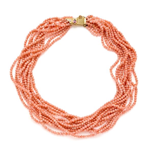Torchon necklace with coral boules