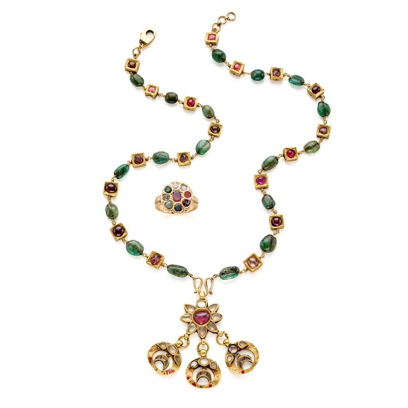 Collana e anello in oro