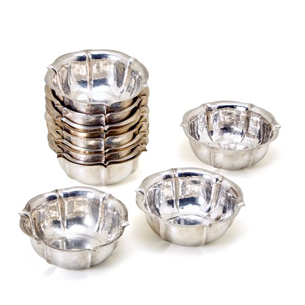 Twelve silver hand washbasins