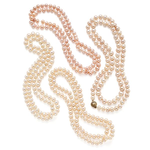 Four single-strand pearl necklaces