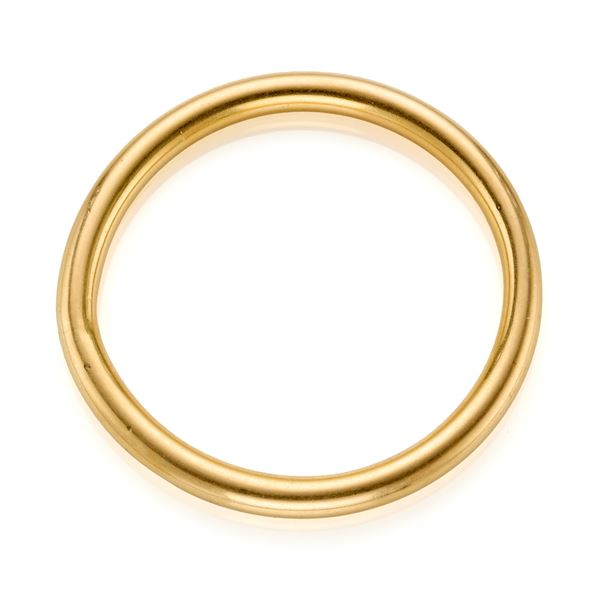 Gold bangle