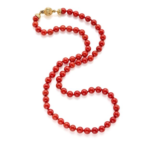 Coral necklace with gold clasp