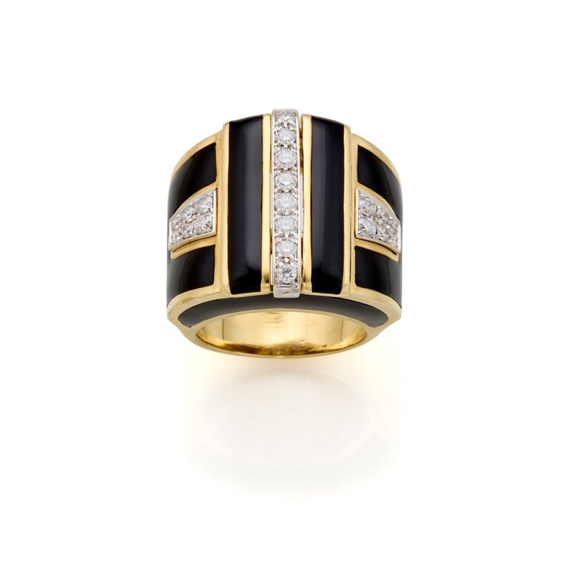 Webb, Anello in oro giallo 18 Kt e platino con smalto nero e diamanti