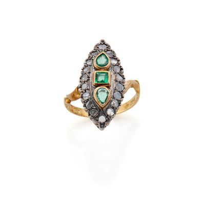 Anello in Oro e Argento con Smeraldi e Diamanti